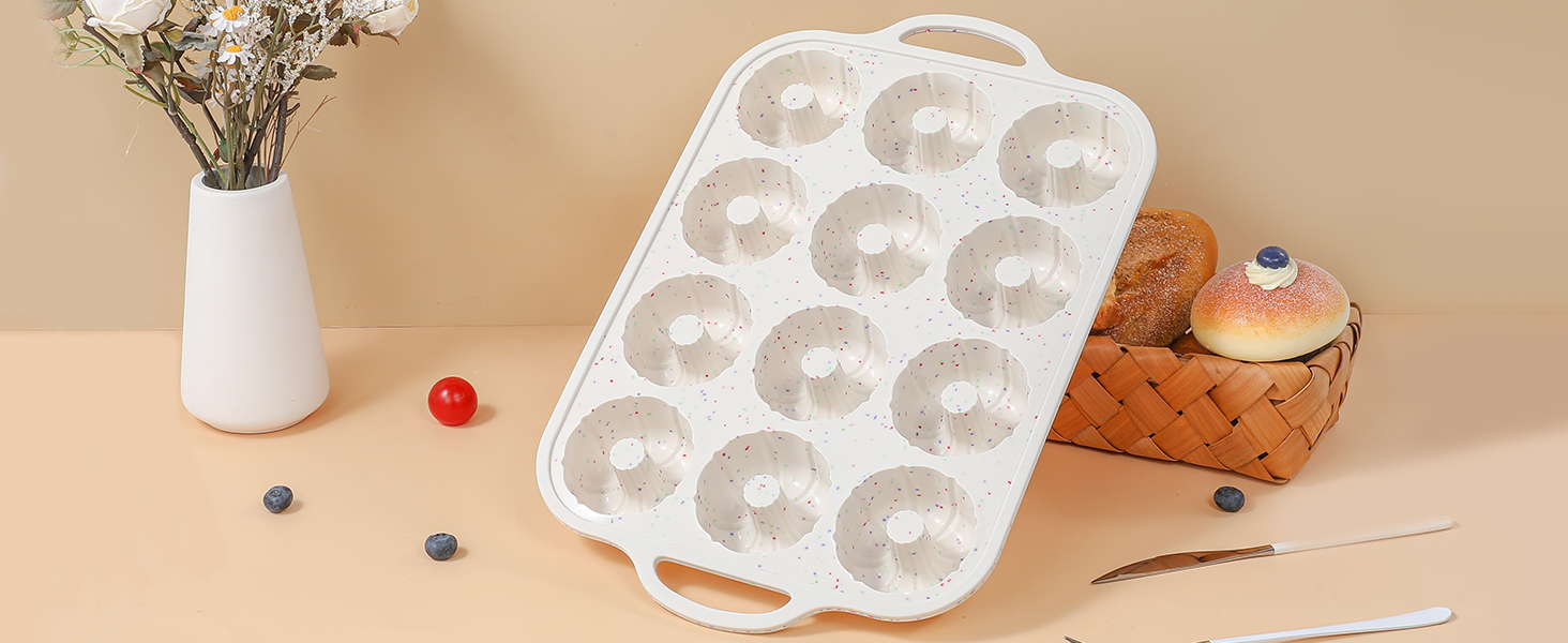 SJ Silicone Mini Fluted Tube Pan with Metal Reinforced Frame, Non-Stick (2PCS), moldes de silicona para gelatina, Small Cake Baking Pan for para chocoflan, Donuts, Cornbread, Brownies, Jellies