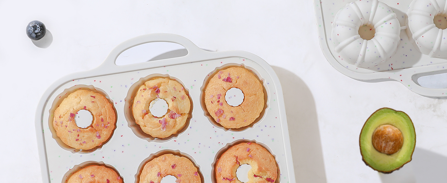 SJ Silicone Mini Fluted Tube Pan with Metal Reinforced Frame, Non-Stick (2PCS), moldes de silicona para gelatina, Small Cake Baking Pan for para chocoflan, Donuts, Cornbread, Brownies, Jellies