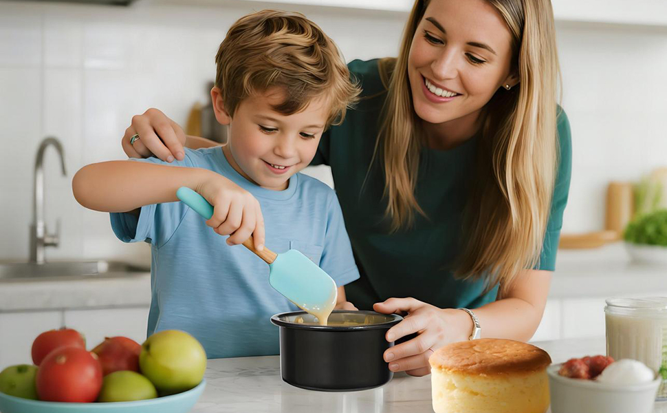 4 Inch Cake Pan Set of 3, Nonstick Smash Cake Pans with 100PCS Parchment Paper for Christmas Birthday, Round Mini Cake Pans Tin for Baking Layer Cakes Small Cheesecake, Straight Side & Dishwasher Safe