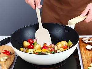 Pack of 2 Silicone Spatula Turners, Non Stick Slotted Kitchen Spatula Set, Heat Resistant BPA Free Kitchen Utensils, One-Piece Design, Suitable for Flipping Fish, Eggs, Steak, Pancakes(KHAKI)