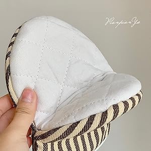 1 Pair Mini Oven Mitts,High Heat Resistant Oven Gloves,Kitchen Short Oven Mit with Hanging Loop for BBQ, Baking, Cooking and Grilling, (Khaki)