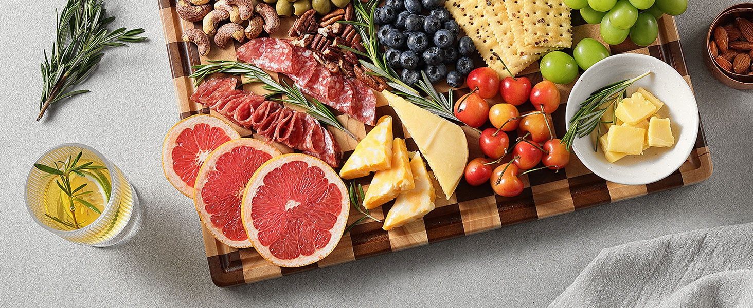 Acacia Wood Cutting Board for Kitchen – Chopping Board with Grooves & Handles, Large Wooden Cutting Board for Meat, Vegetables, Fruits, Cheese and Fruits Ideal Kitchen Gifts
