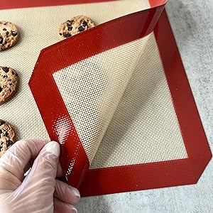 Silicone Baking Mat, 2 Pack Reusable Baking Silicone Mat, Non stick Baking Mat Biscuit Slices Oven Baking Mat 16.5 x 11.6, Red