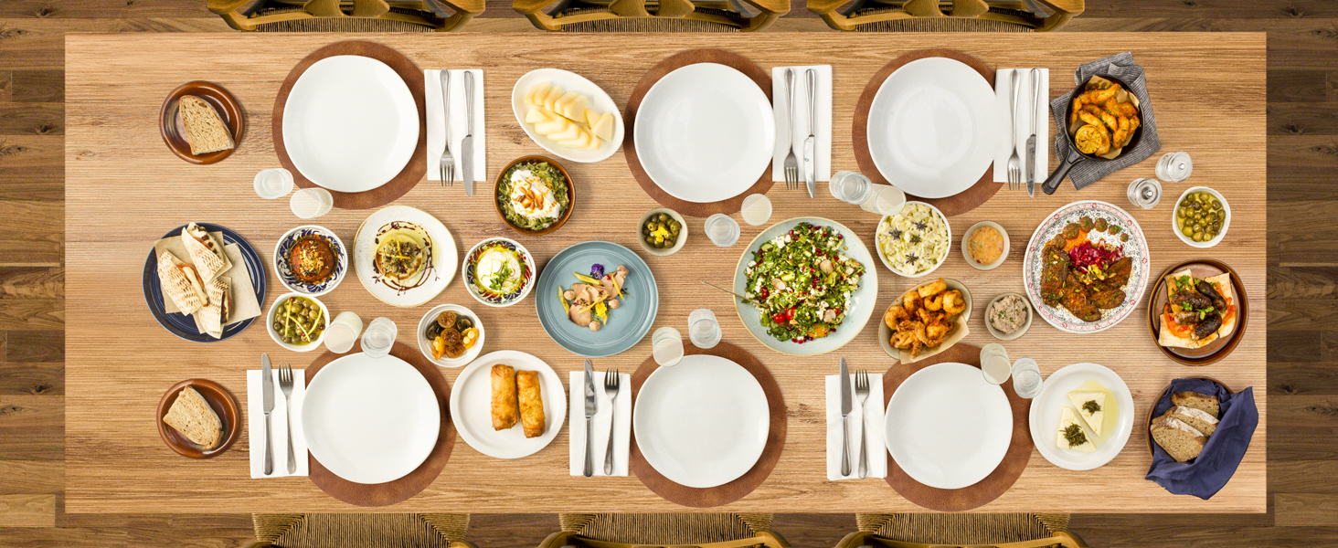 ADRIMER Placemats, Heat Resistant Round Placemats Set of 8 Washable, Waterproof Table Mats, Wipeable Faux Leather Place Mats for Kitchen, Dining Room, Dark Grey