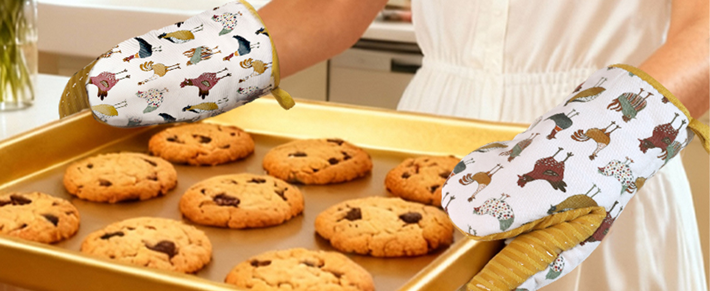 Slohif Vintage Floral Mini Oven Mitts Set – Beige Extended Short Heat Resistant Kitchen Gloves for Women, 100% Cotton Oven Mitts with Silicone Grips, Non-Slip and Thick Durable for Cooking & Baking