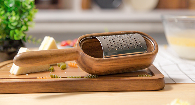 Wooden Cheese Grater with Handles - Kitchen Grater Wooden Shredder, Citrus Zester, Perfect for Hand Held Cheese Grater, Lemon and Chocolate, Cheese Tool
