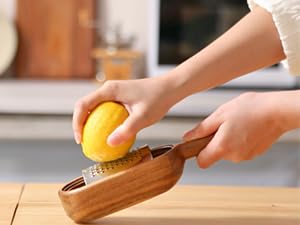 Wooden Cheese Grater with Handles - Kitchen Grater Wooden Shredder, Citrus Zester, Perfect for Hand Held Cheese Grater, Lemon and Chocolate, Cheese Tool
