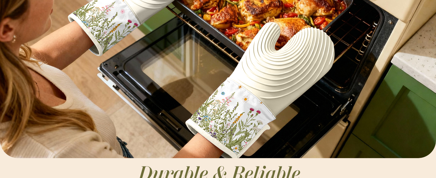 Slohif Long Silicone Oven Mitts Heat Resistant for Women - 2 Pcs Strawberry 100% Cotton Oven Gloves, Non-Slip and Waterproof Silicone Oven Mitts with Hanger for Baking and Cooking