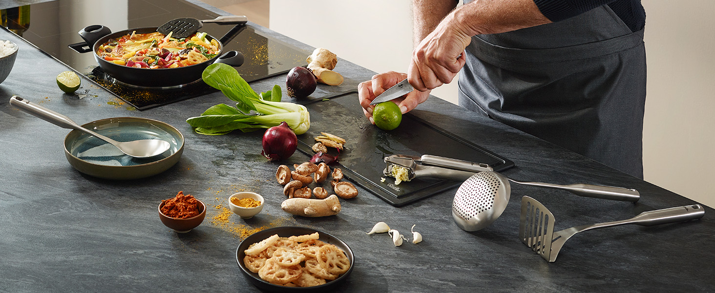 Fissler Essential Pasta Fork, 18/10 Stainless Steel Kitchen Utensil for Serving Pasta & Noodles, Ergonomic Handle, Dishwasher Safe