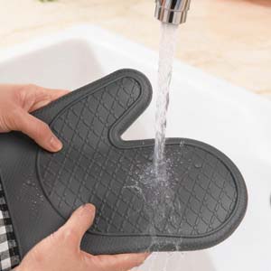 Tifanso Plaid Oven Mitts and Pot Holders 4-Piece Set, Oven Mitts Gloves Heat Resistant with Non-Slip Silicone Surface for Cooking Baking Grilling, Cotton Pot Holders Pads for Kitchen Cooking (Grey)